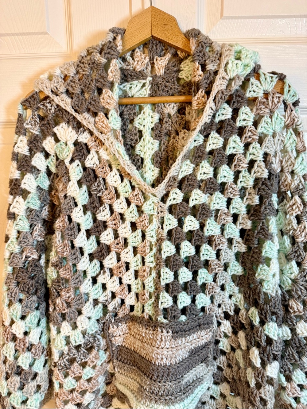 Chunky Crochet hexagon Hoodie Sweater - Cream & Brown Multi - Picture 3 of 6